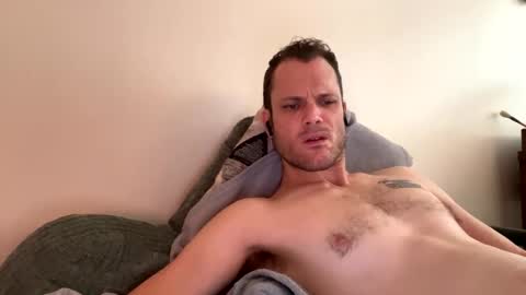 Snapshot of reed_thomas chatting on November 2025 08:33:02 PM Reed Thomas online show from November 2025 08:33:02 PM