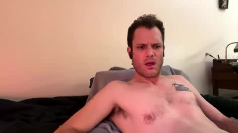 Snapshot of reed_thomas chatting on December 2025 07:01:02 AM Reed Thomas online show from December 2025 07:01:02 AM