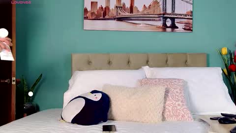 Yanella online show from February 2026 11:00:01 PM