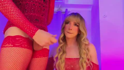 Snapshot of reginarose chatting on November 2025 01:18:01 AM reginarose online show from November 2025 01:18:01 AM