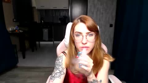 Regina online show from November 2025 01:49:02 AM