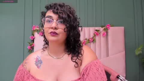 reginavegaa online show from January 2025 11:28:01 AM