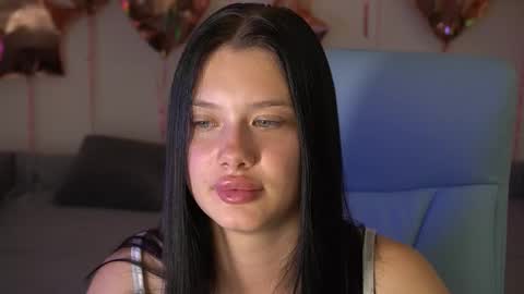 Snapshot of reginawine chatting on September 2025 09:17:02 PM ReginaWine online show from September 2025 09:17:02 PM