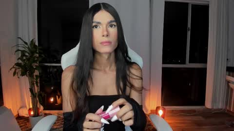 Snapshot of reichel_gray chatting on February 2025 02:16:02 AM REICHEL online show from February 2025 02:16:02 AM