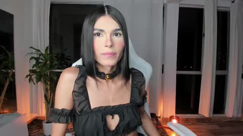 Snapshot of reichel_gray chatting on March 2025 02:19:02 AM REICHEL online show from March 2025 02:19:02 AM