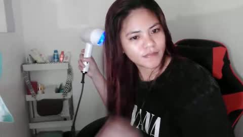 reign2525 online show from October 2025 11:19:01 AM