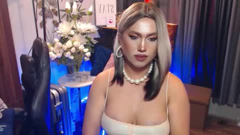 Snapshot of reigning_ivy chatting on March 2026 05:15:01 PM Red Ivy online show from March 2026 05:15:01 PM