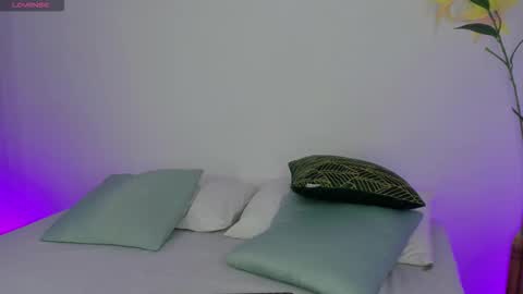 Reika  online show from March 2026 02:33:02 AM