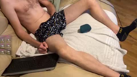 Snapshot of reikerisback chatting on October 2025 06:07:02 PM reikerisback online show from October 2025 06:07:02 PM