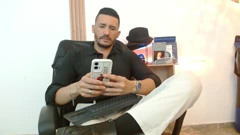   REIKO  online show from November 2025 03:23:02 PM