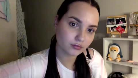 Snapshot of reilbelll chatting on October 2025 02:31:02 AM Bell online show from October 2025 02:31:02 AM