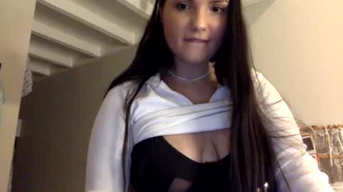 Snapshot of reilbelll chatting on October 2025 12:32:01 AM Bell online show from October 2025 12:32:01 AM