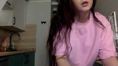 Snapshot of reilbelll chatting on November 2025 09:25:02 PM Bell online show from November 2025 09:25:02 PM