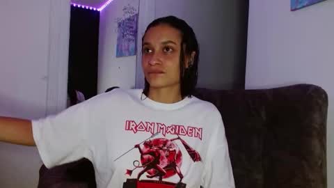 reina_reina online show from March 2026 06:08:02 AM