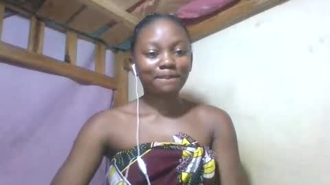 Snapshot of reinechi chatting on May 2026 05:03:01 AM Reinechi online show from May 2026 05:03:01 AM