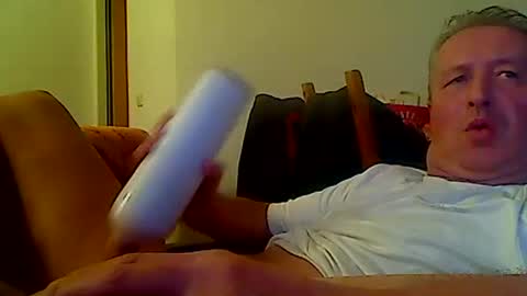 Snapshot of reini7211 chatting on December 2024 02:53:01 AM reini7211 online show from December 2024 02:53:01 AM