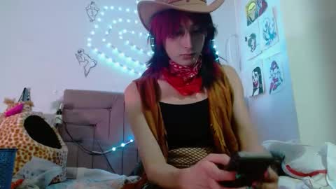Snapshot of reiv_femboy chatting on December 2025 04:17:01 AM reiv_femboy online show from December 2025 04:17:01 AM