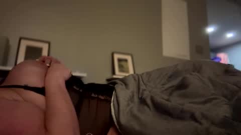 Snapshot of remmissecrets chatting on January 2025 01:50:01 AM remmissecrets online show from January 2025 01:50:01 AM