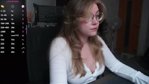Snapshot of remywild chatting on July 2026 08:45:02 AM RemyWild online show from July 2026 08:45:02 AM