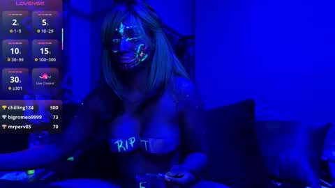 Snapshot of remyxavier chatting on November 2025 01:33:01 AM remyxavier online show from November 2025 01:33:01 AM