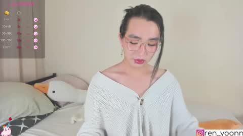 Snapshot of ren_yoonn chatting on September 2025 11:48:01 PM Ren online show from September 2025 11:48:01 PM