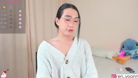 Snapshot of ren_yoonn chatting on September 2025 01:10:01 AM Ren online show from September 2025 01:10:01 AM