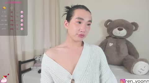 Snapshot of ren_yoonn chatting on October 2025 07:39:01 AM Ren online show from October 2025 07:39:01 AM