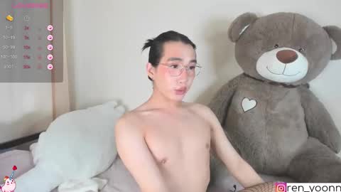 Snapshot of ren_yoonn chatting on October 2025 09:20:01 AM Ren online show from October 2025 09:20:01 AM