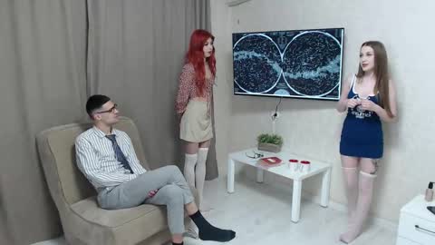 Snapshot of renae_tom chatting on March 2025 06:37:02 PM Renae Tom online show from March 2025 06:37:02 PM