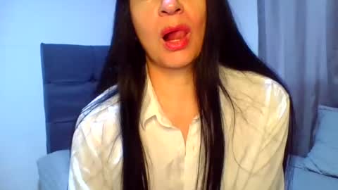Snapshot of renata_hot1 chatting on June 2026 10:52:01 PM renata_hot1 online show from June 2026 10:52:01 PM