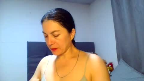 Snapshot of renata_hot1 chatting on June 2026 02:42:02 AM renata_hot1 online show from June 2026 02:42:02 AM