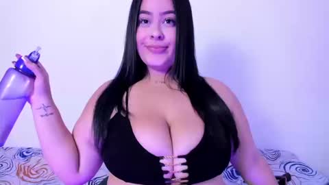 Renata  online show from September 2025 08:01:01 PM