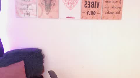    online show from December 2024 04:42:01 AM