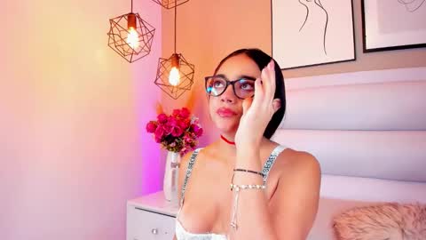 Renata Vale28 online show from February 2026 07:36:02 PM