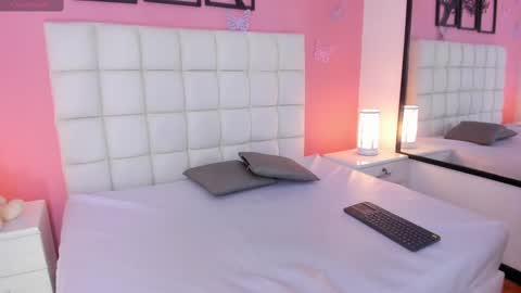 Snapshot of renatajhonson chatting on March 2025 04:57:02 AM Renata online show from March 2025 04:57:02 AM