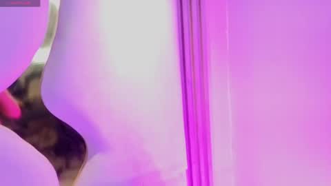 Renata  online show from April 2026 02:01:02 PM