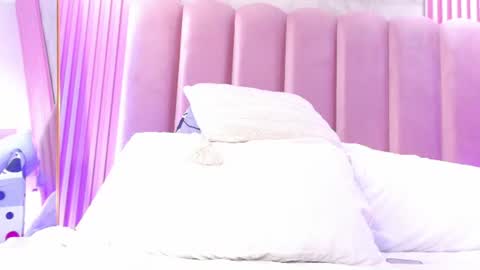 RenataPeach online show from July 2026 06:20:01 PM