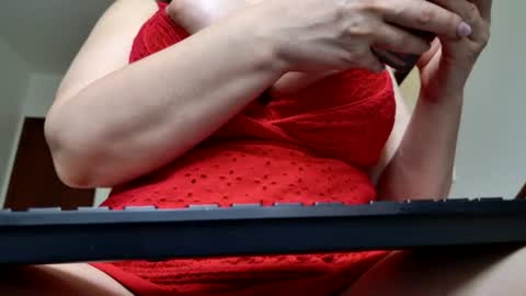 Renatta online show from June 2026 09:37:01 AM