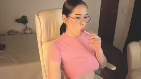 Snapshot of renaxi_smith chatting on November 2025 07:49:02 PM renaxi_smith online show from November 2025 07:49:02 PM