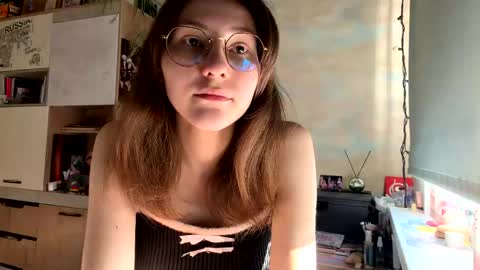 Mia online show from March 2026 01:15:02 PM