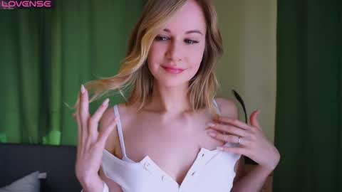 Emma online show from June 2026 02:33:01 PM