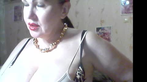 Snapshot of renelce chatting on December 2025 11:10:01 PM renelce online show from December 2025 11:10:01 PM