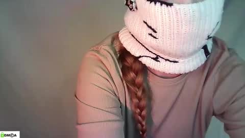 Renesme White Im here from Monday to Friday online show from May 2026 02:50:01 AM