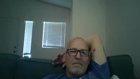 Snapshot of renewaz chatting on April 2026 05:33:02 PM Renewaz online show from April 2026 05:33:02 PM