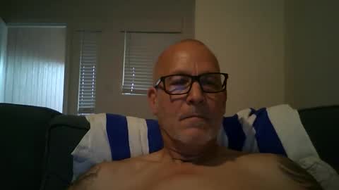 Snapshot of renewaz chatting on May 2026 02:19:02 AM Renewaz online show from May 2026 02:19:02 AM