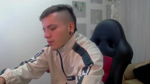 R E N E  online show from December 2024 03:29:02 AM