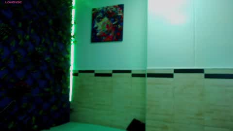 R E N E  online show from February 2025 07:34:01 AM