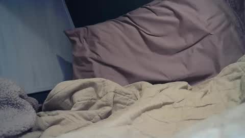 Snapshot of renrotten chatting on February 2025 12:20:01 AM Ren Rotten online show from February 2025 12:20:01 AM