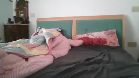 Snapshot of renske89 chatting on February 2025 08:51:02 AM renske89 online show from February 2025 08:51:02 AM