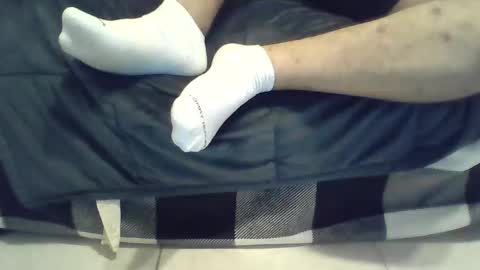 Snapshot of renz187 chatting on December 2025 05:57:01 AM Renz online show from December 2025 05:57:01 AM